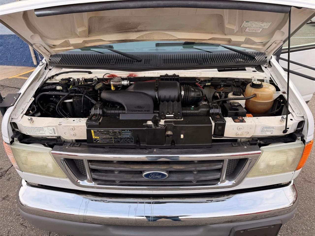 Ford Econoline E-450 2003