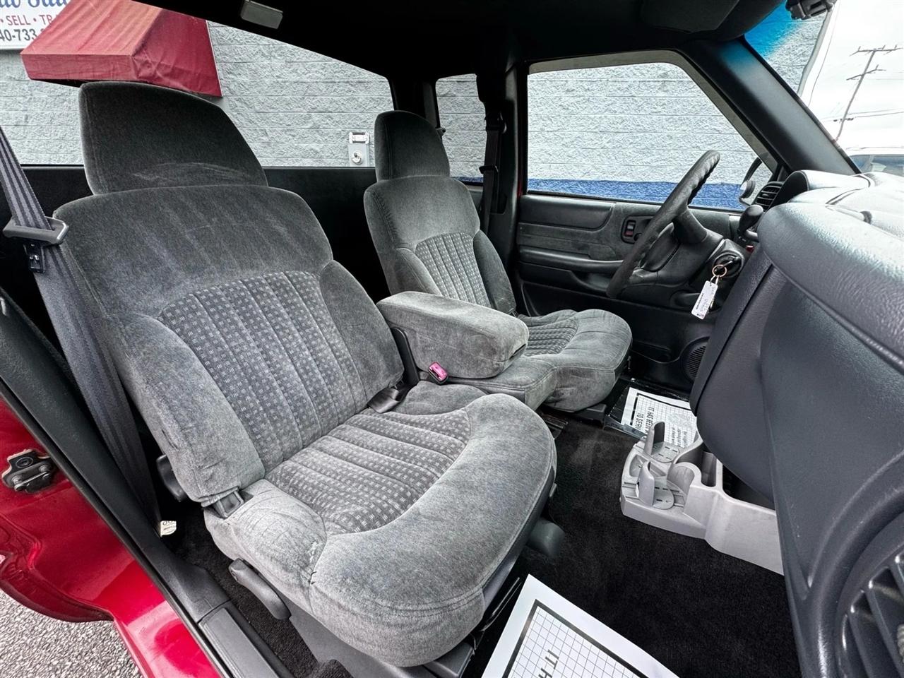 Chevrolet S10 Pickup LS Ext. Cab 2WD 2000