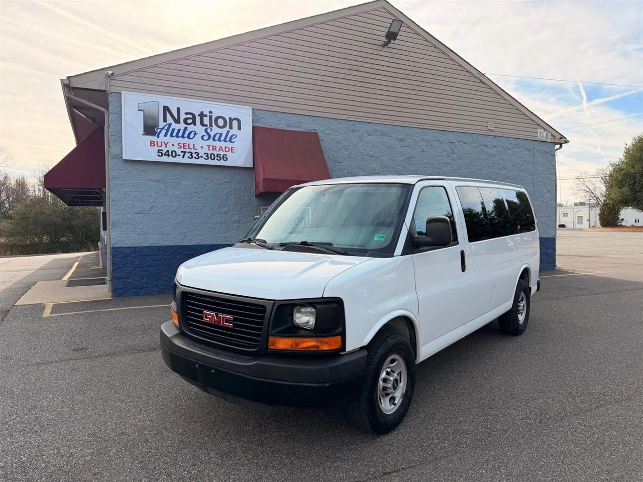 GMC Savana LS G2500 2012