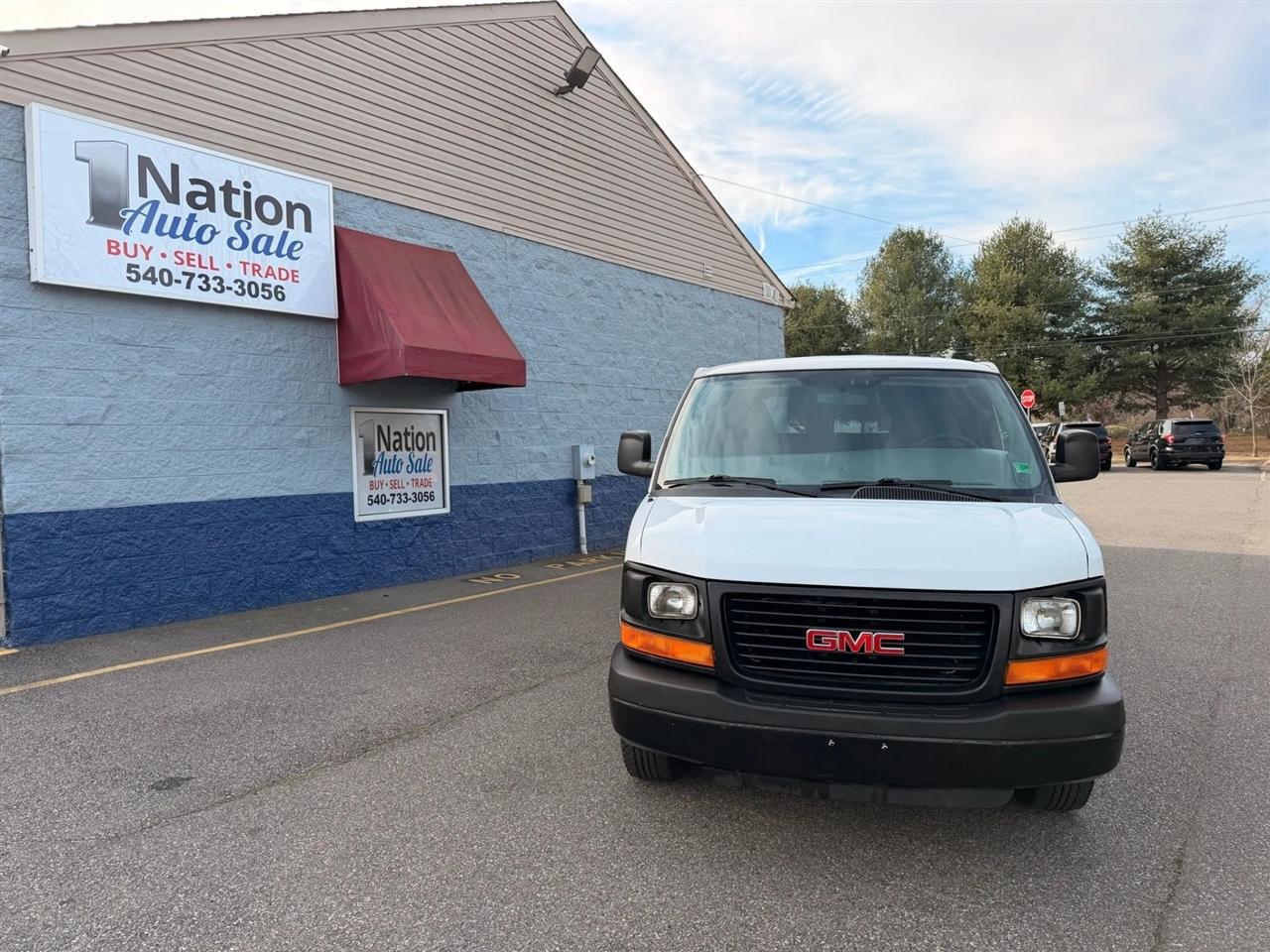 GMC Savana LS G2500 2012