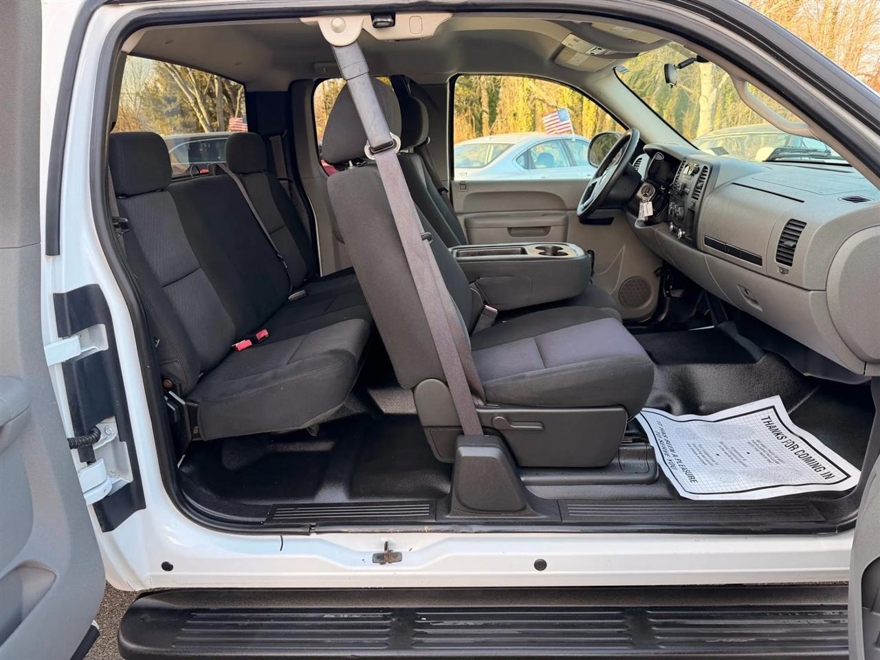 Chevrolet Silverado 1500 1LT Double Cab 4WD 2010