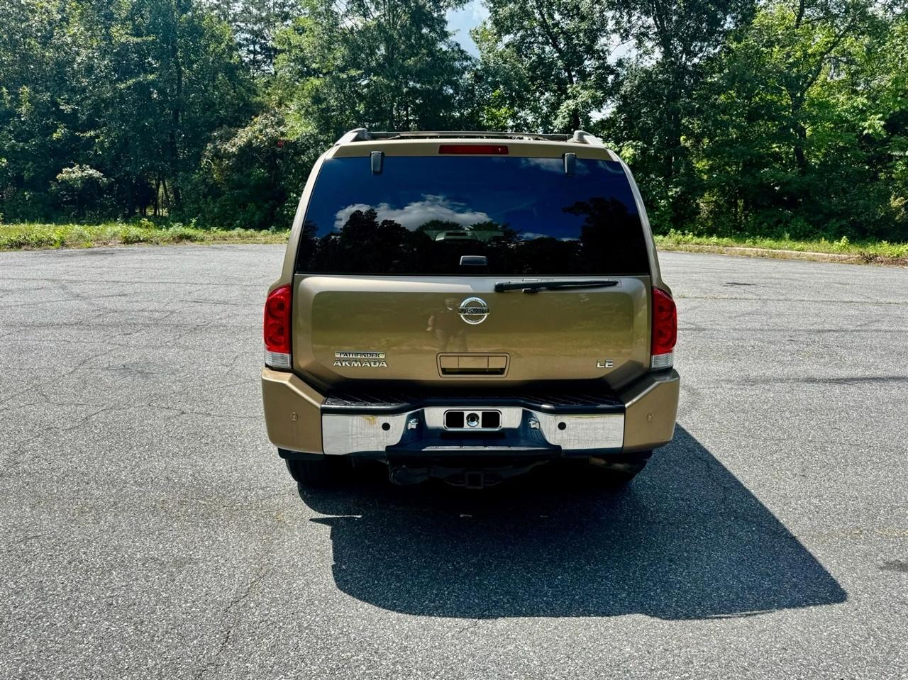 Nissan Armada SE 4WD 2004