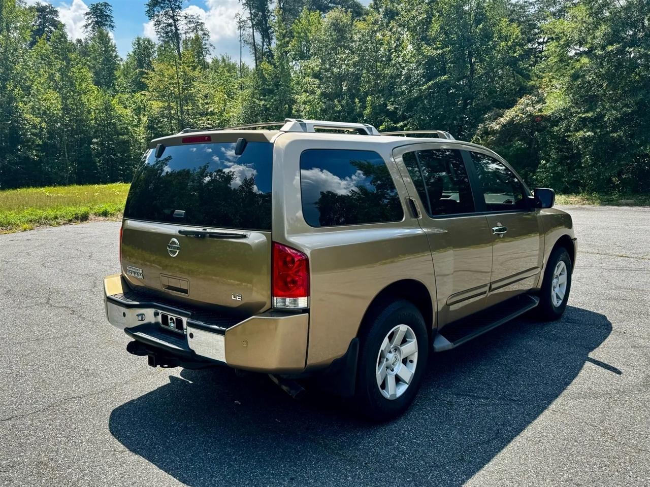 Nissan Armada SE 4WD 2004