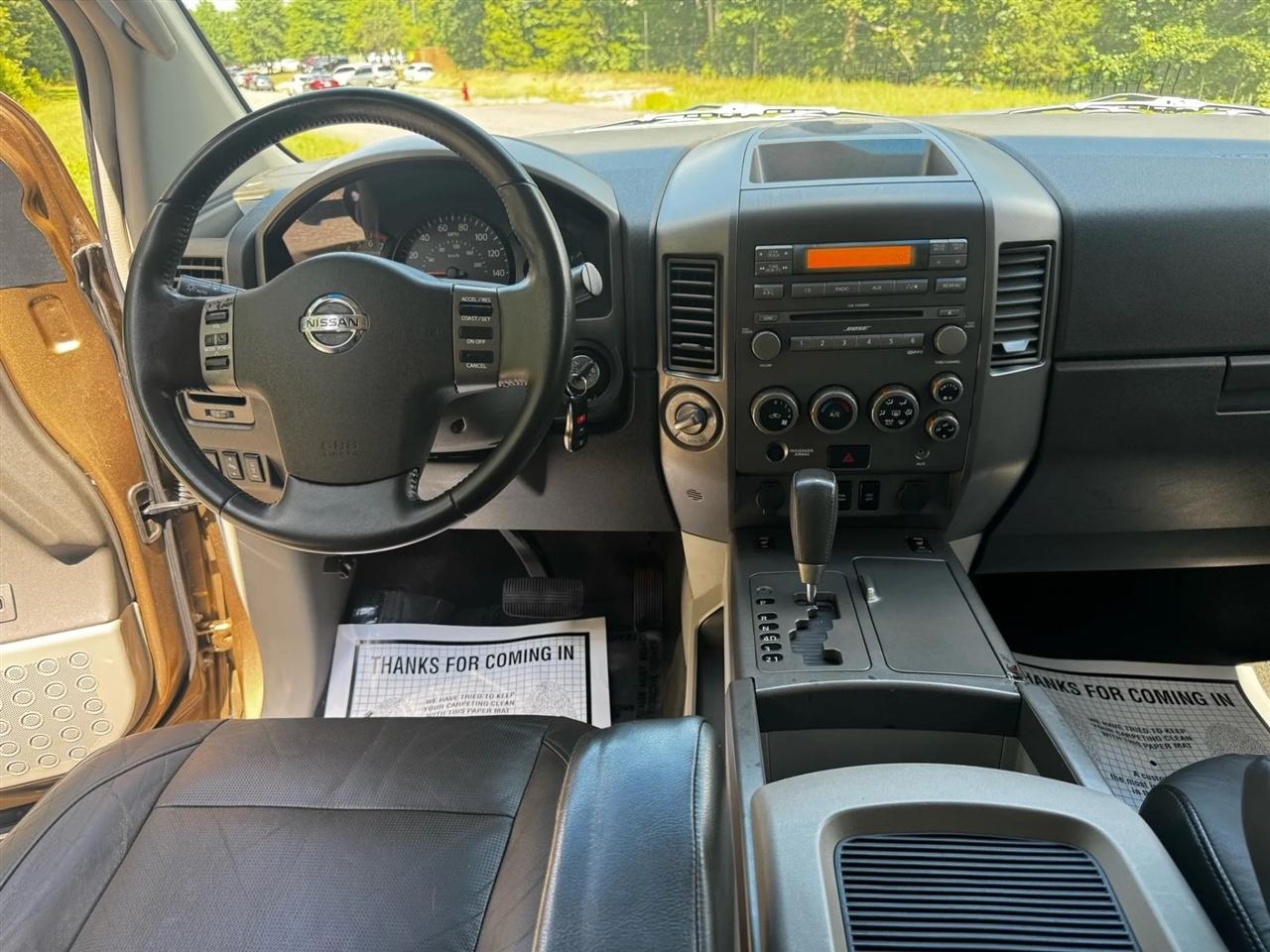 Nissan Armada SE 4WD 2004