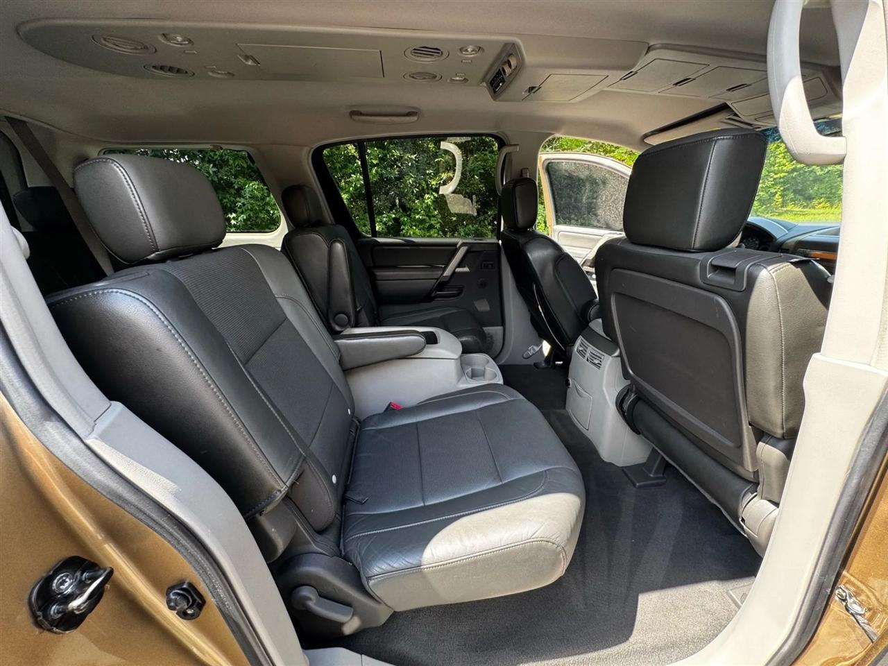 Nissan Armada SE 4WD 2004