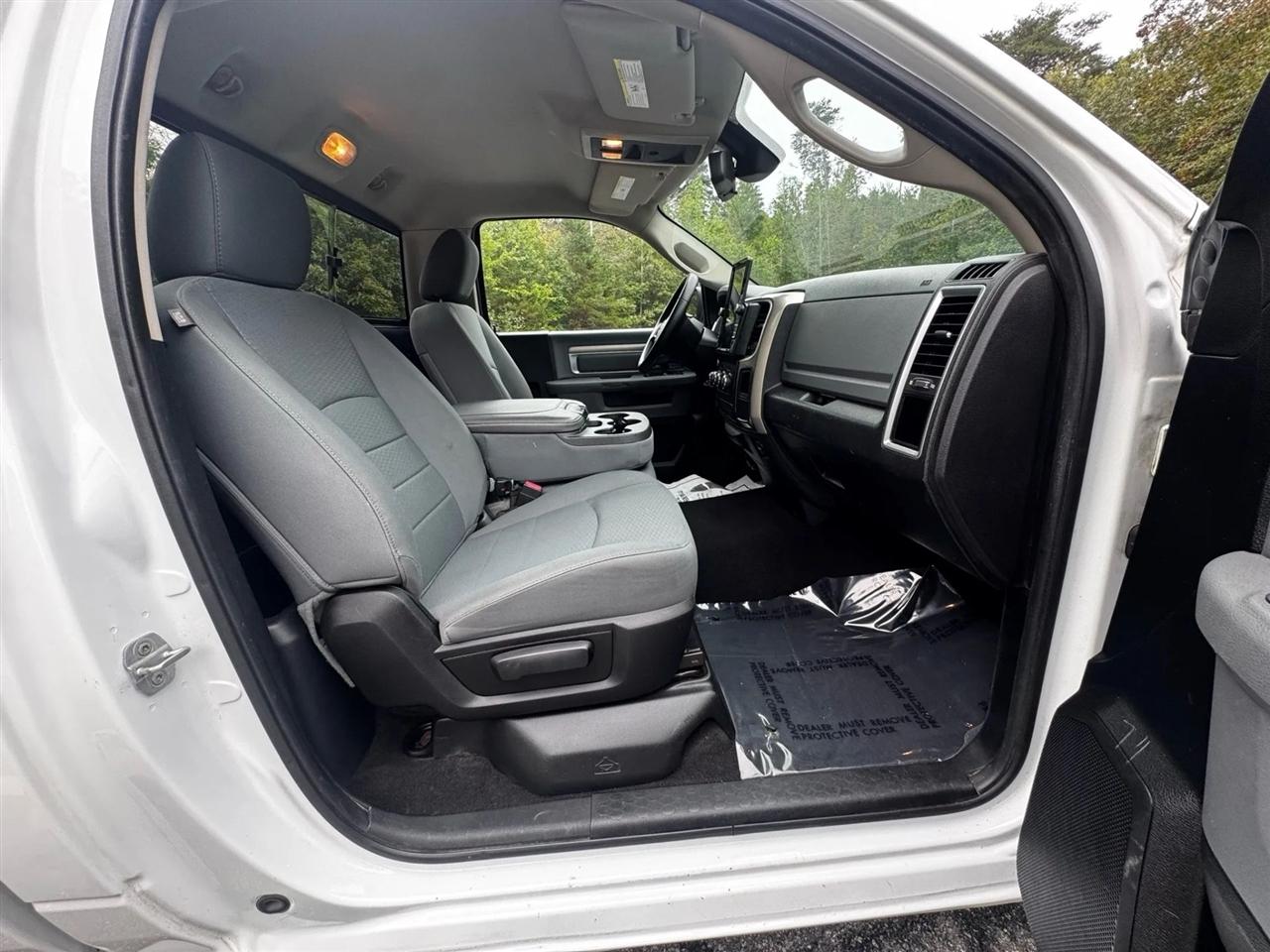 RAM 1500 SLT LWB 4WD 2014