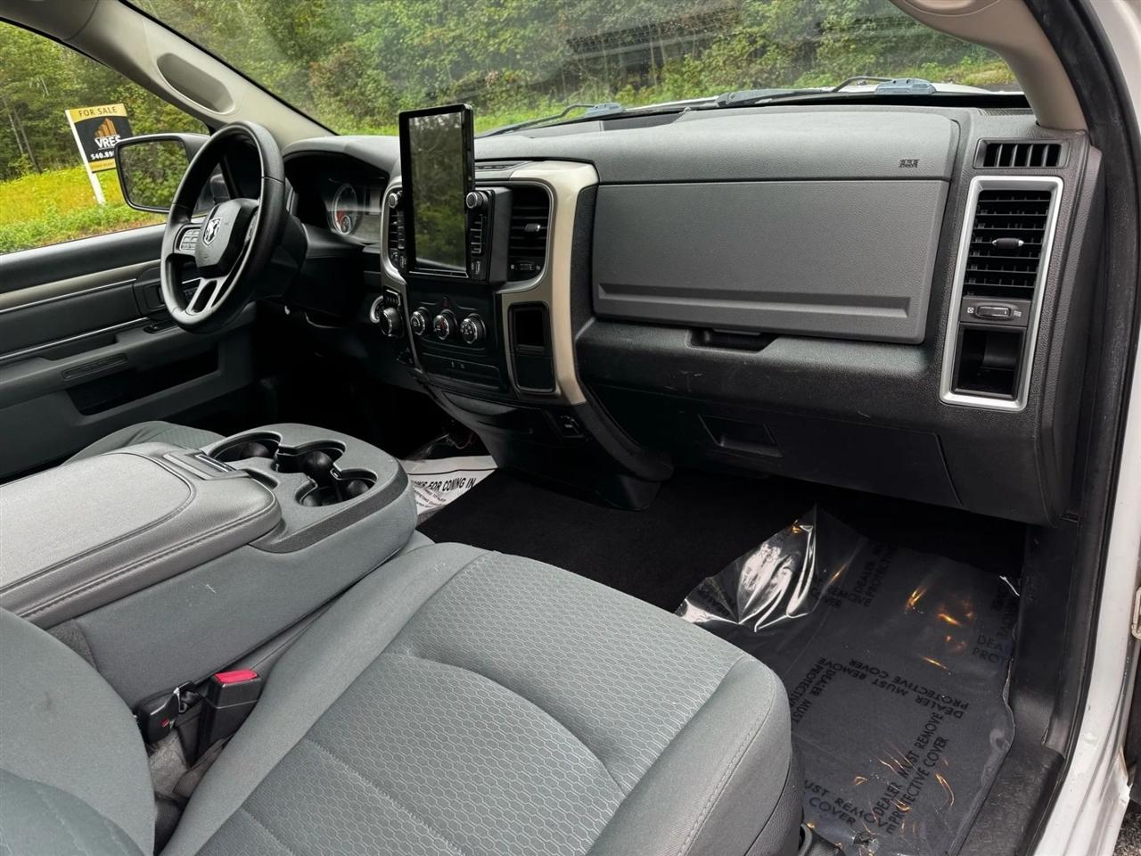 RAM 1500 SLT LWB 4WD 2014