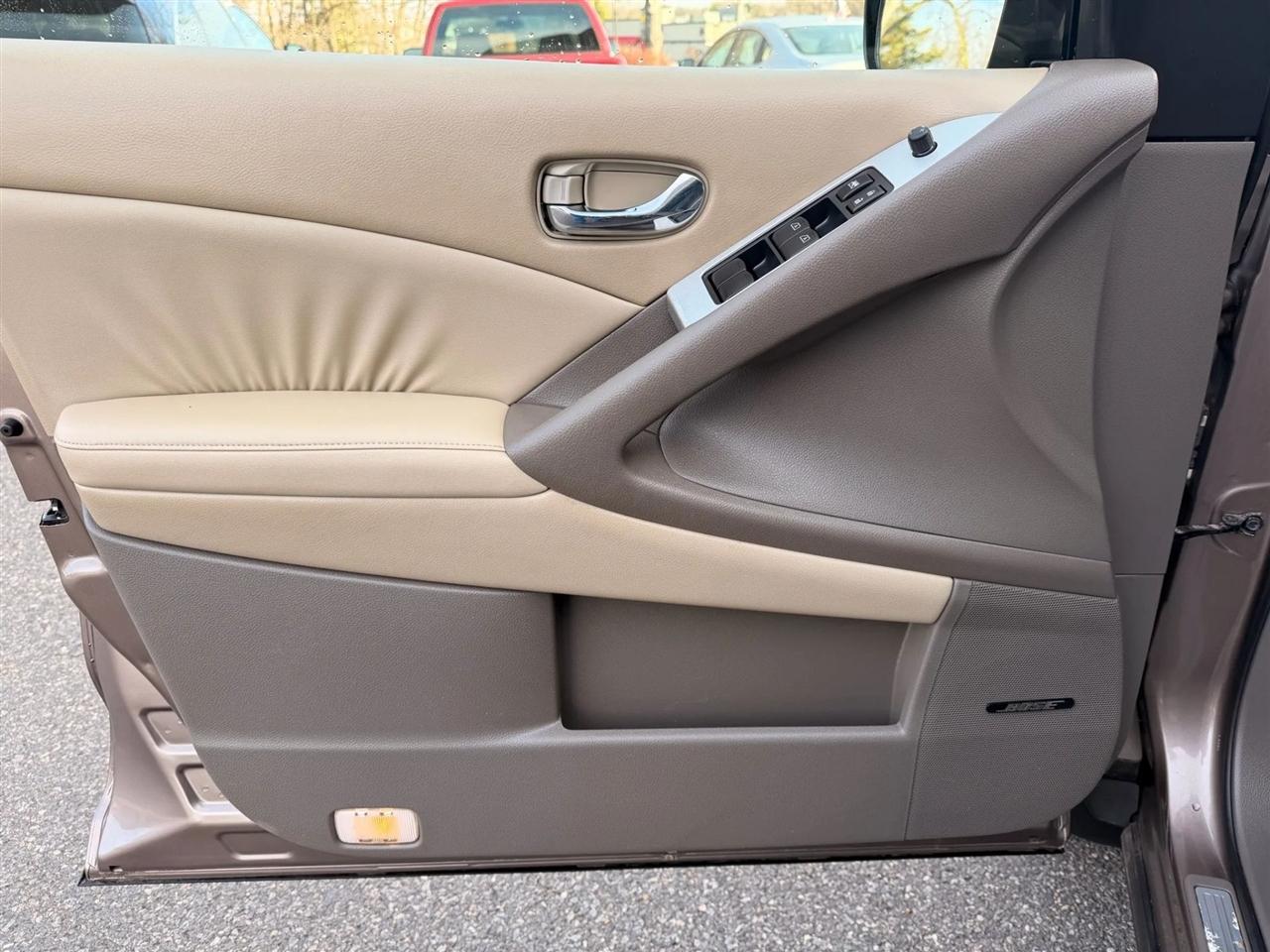 Nissan Murano S AWD 2010