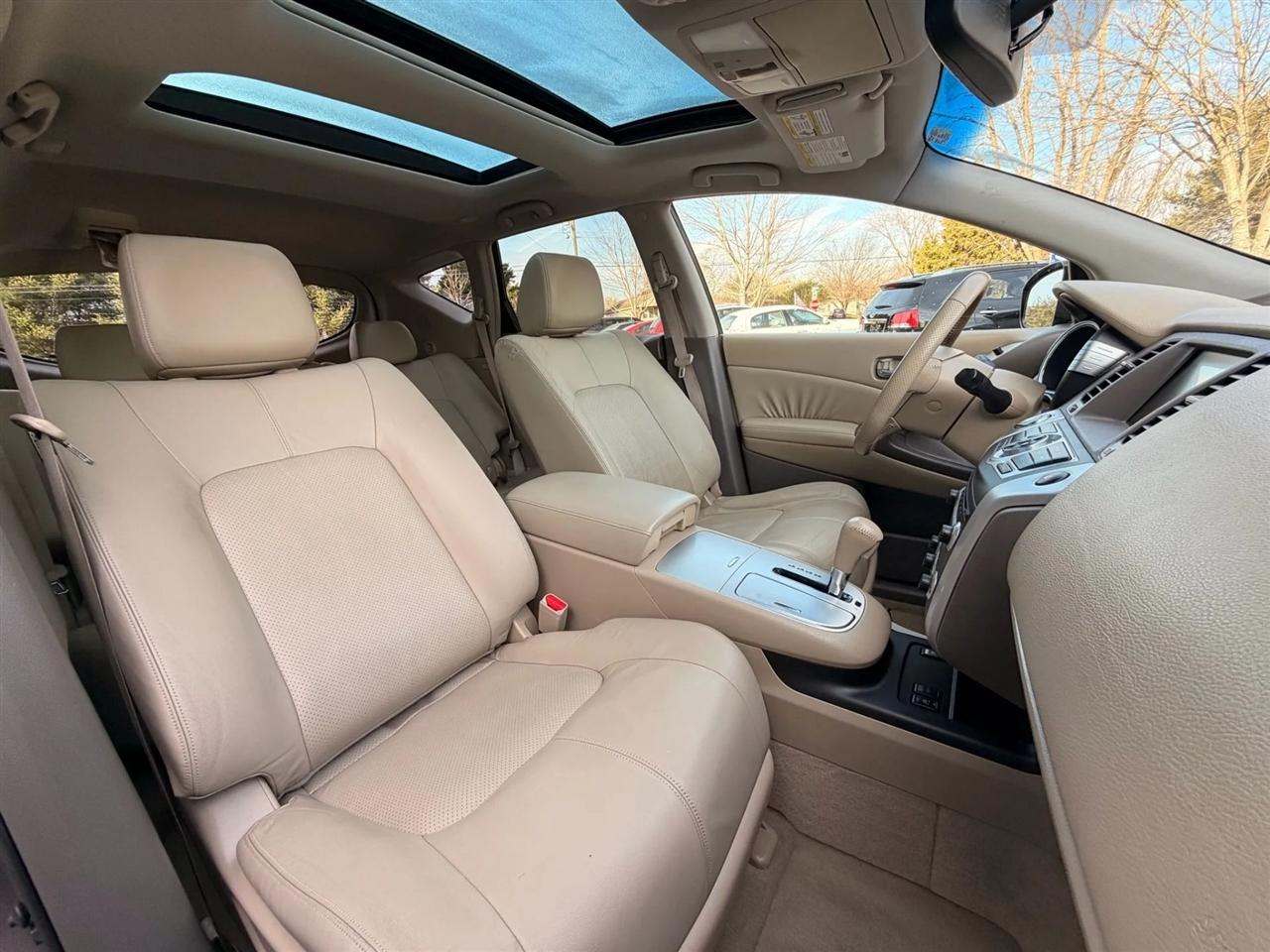 Nissan Murano S AWD 2010