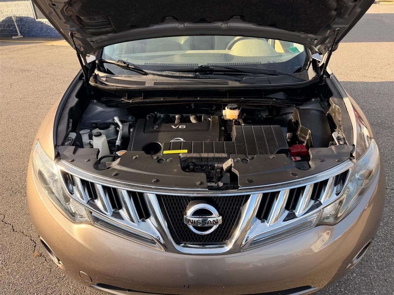 Nissan Murano S AWD 2010