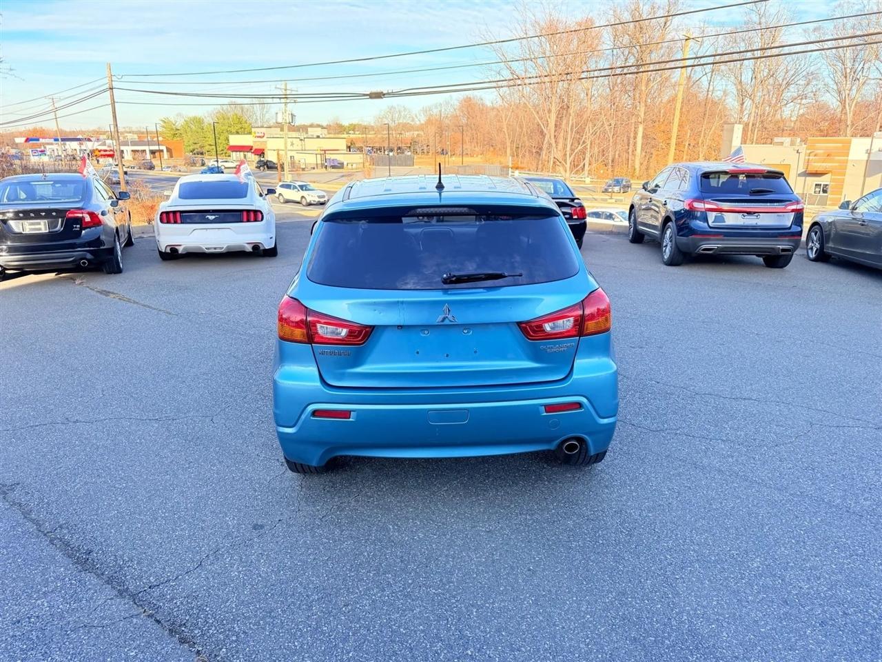 Mitsubishi Outlander Sport SE 4WD 2011