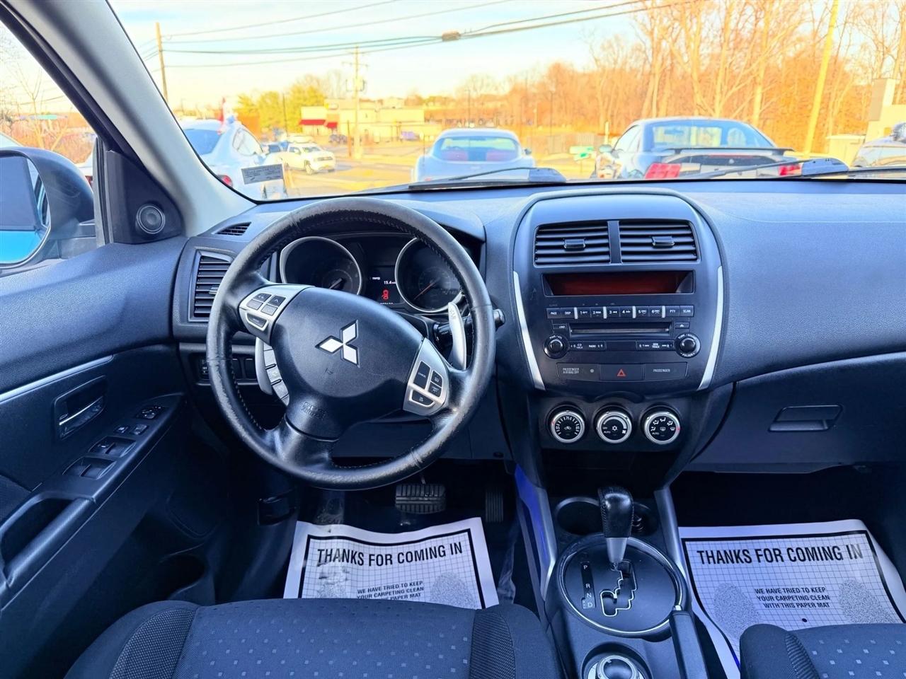 Mitsubishi Outlander Sport SE 4WD 2011