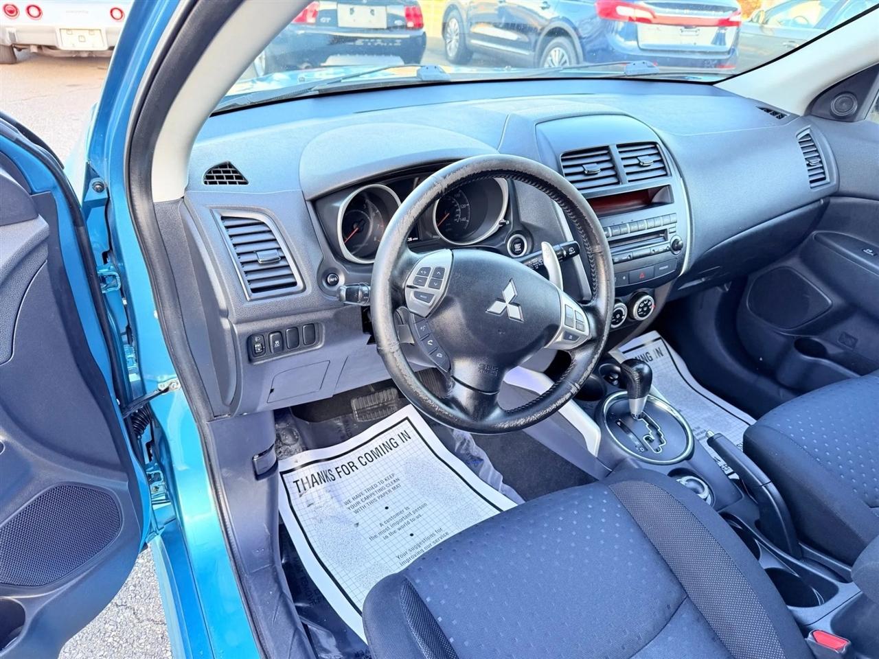 Mitsubishi Outlander Sport SE 4WD 2011