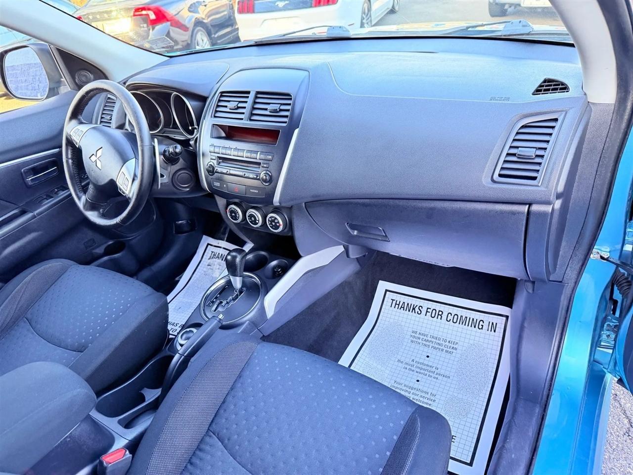 Mitsubishi Outlander Sport SE 4WD 2011