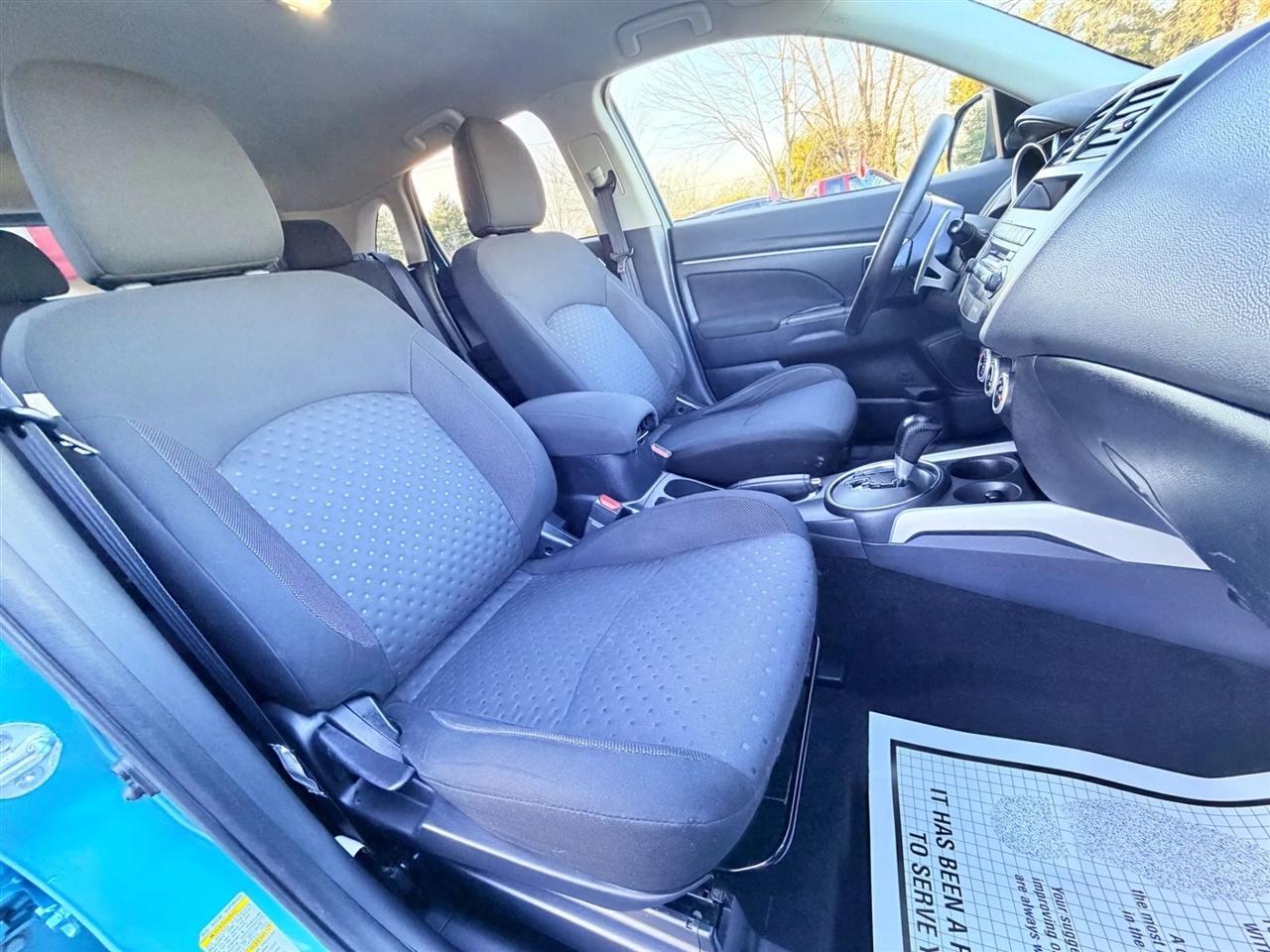 Mitsubishi Outlander Sport SE 4WD 2011