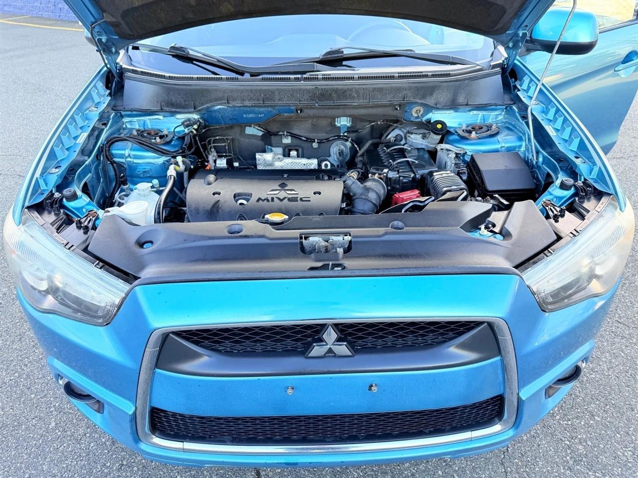 Mitsubishi Outlander Sport SE 4WD 2011