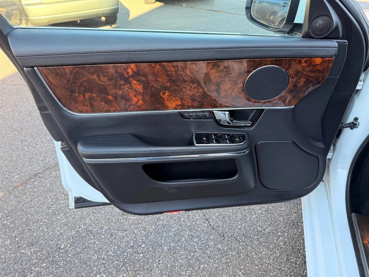 Jaguar XJ-Series XJ 2011