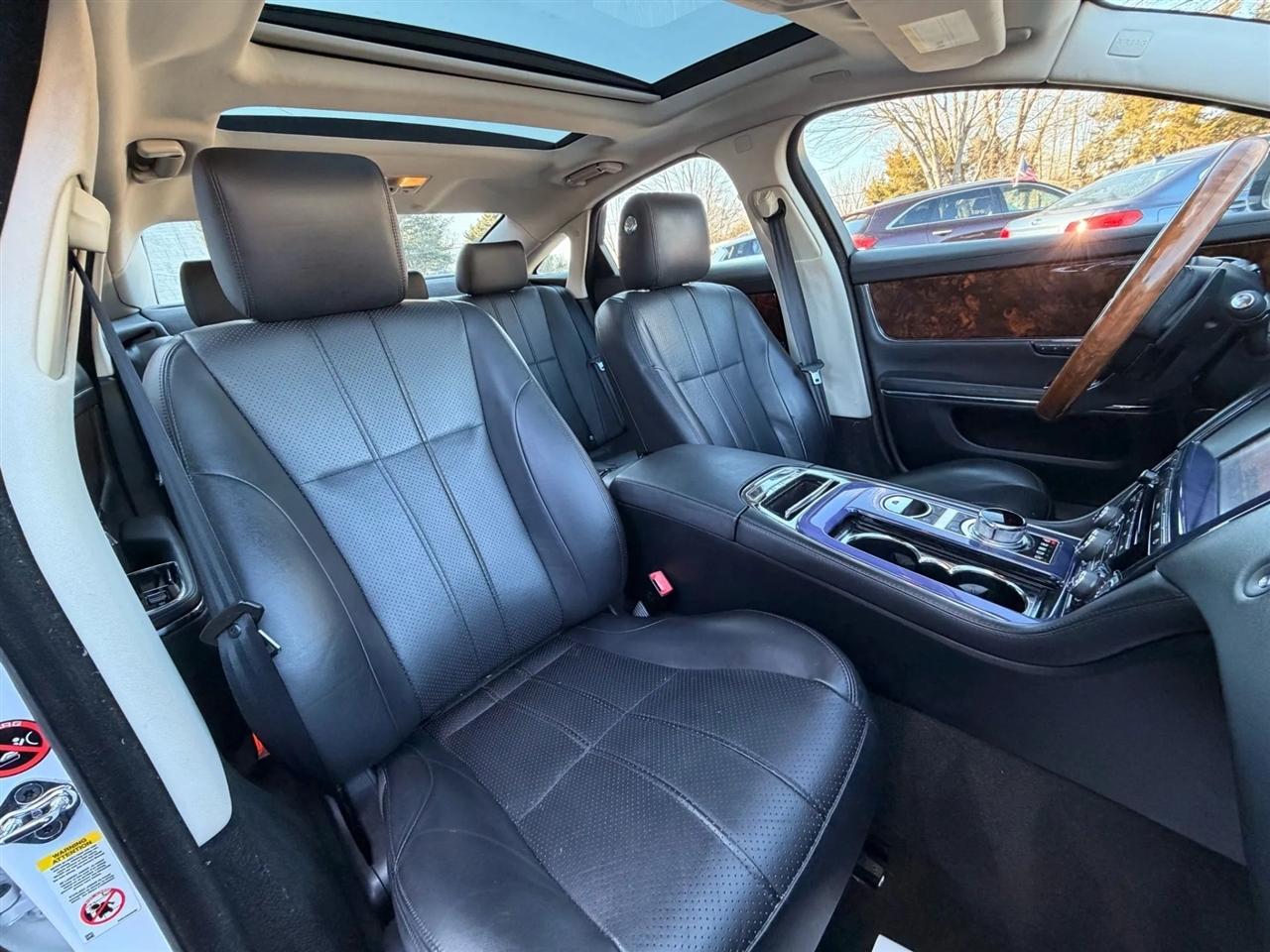 Jaguar XJ-Series XJ 2011