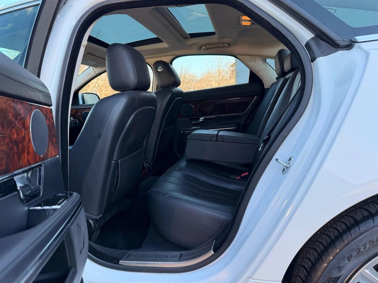 Jaguar XJ-Series XJ 2011