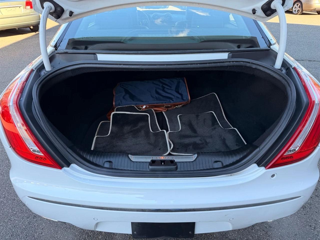 Jaguar XJ-Series XJ 2011