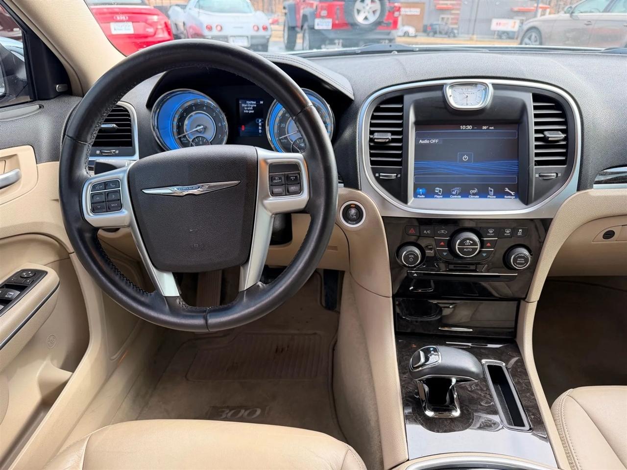 Chrysler 300 Limited RWD 2012