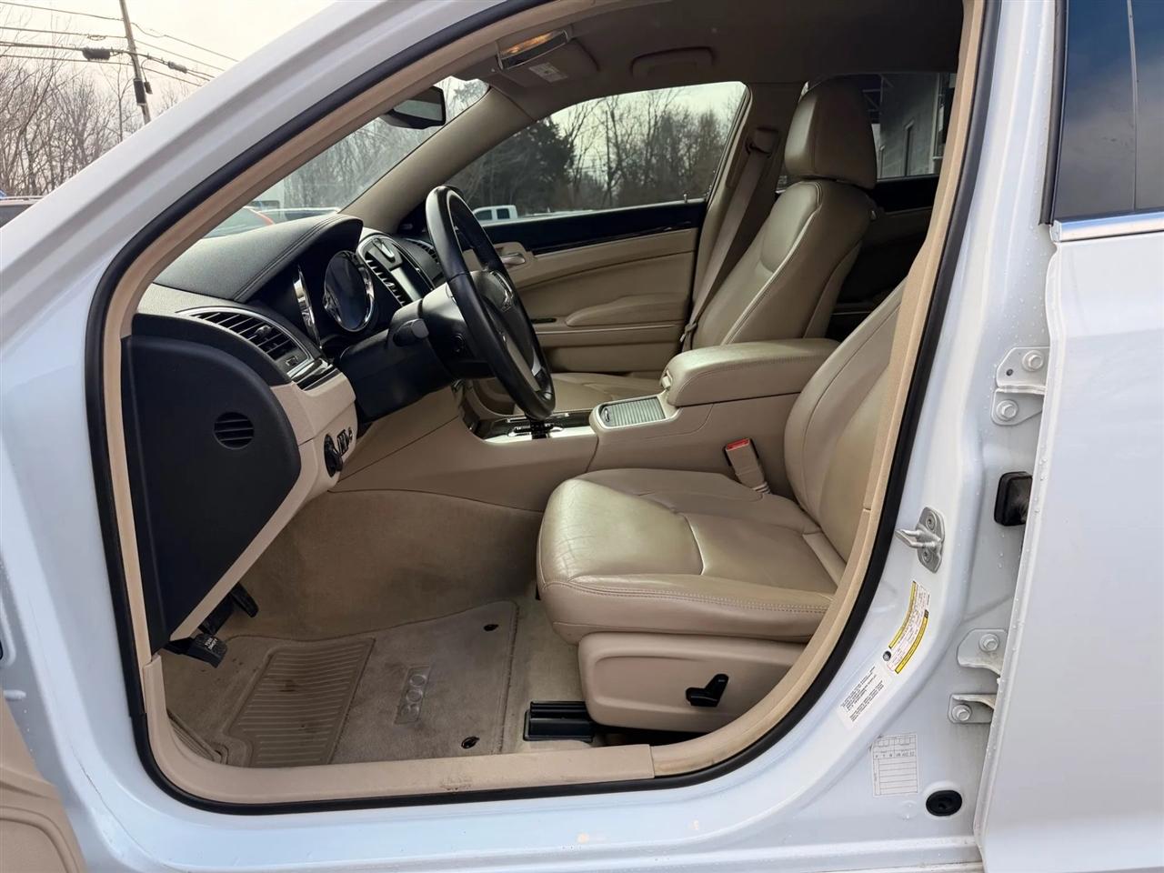 Chrysler 300 Limited RWD 2012