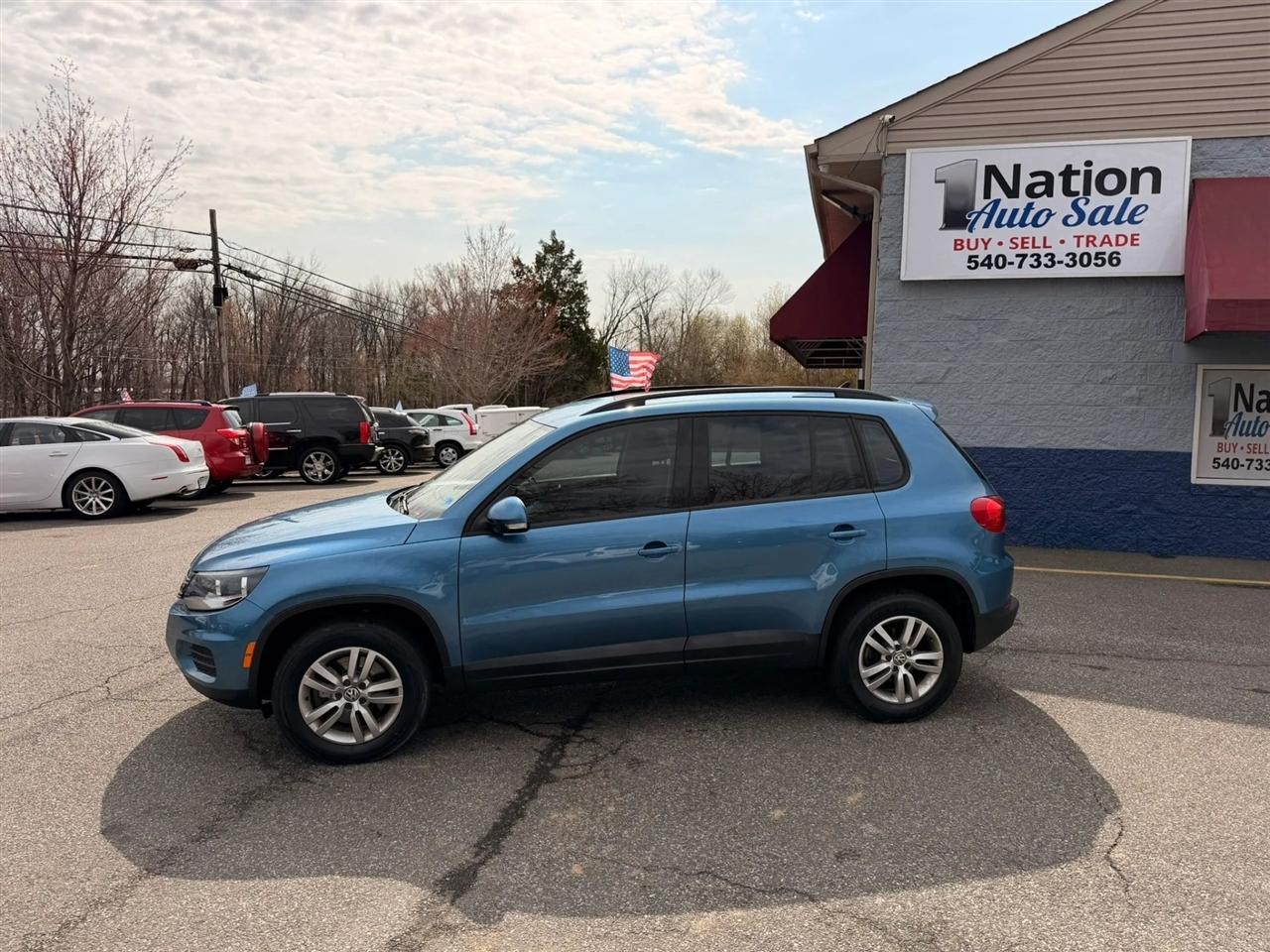 Volkswagen Tiguan S 2017