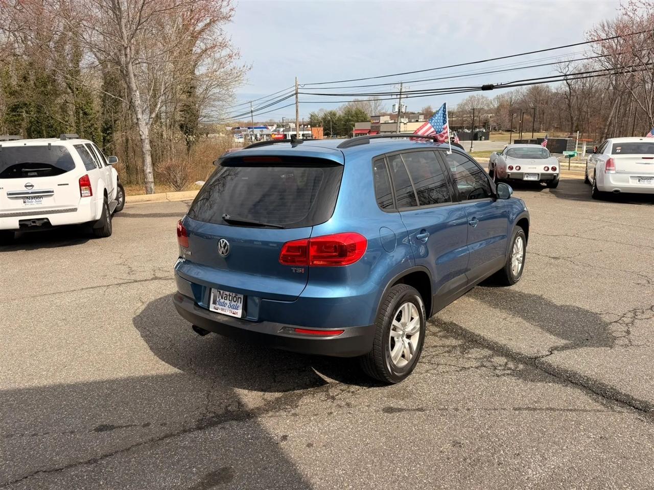 Volkswagen Tiguan S 2017
