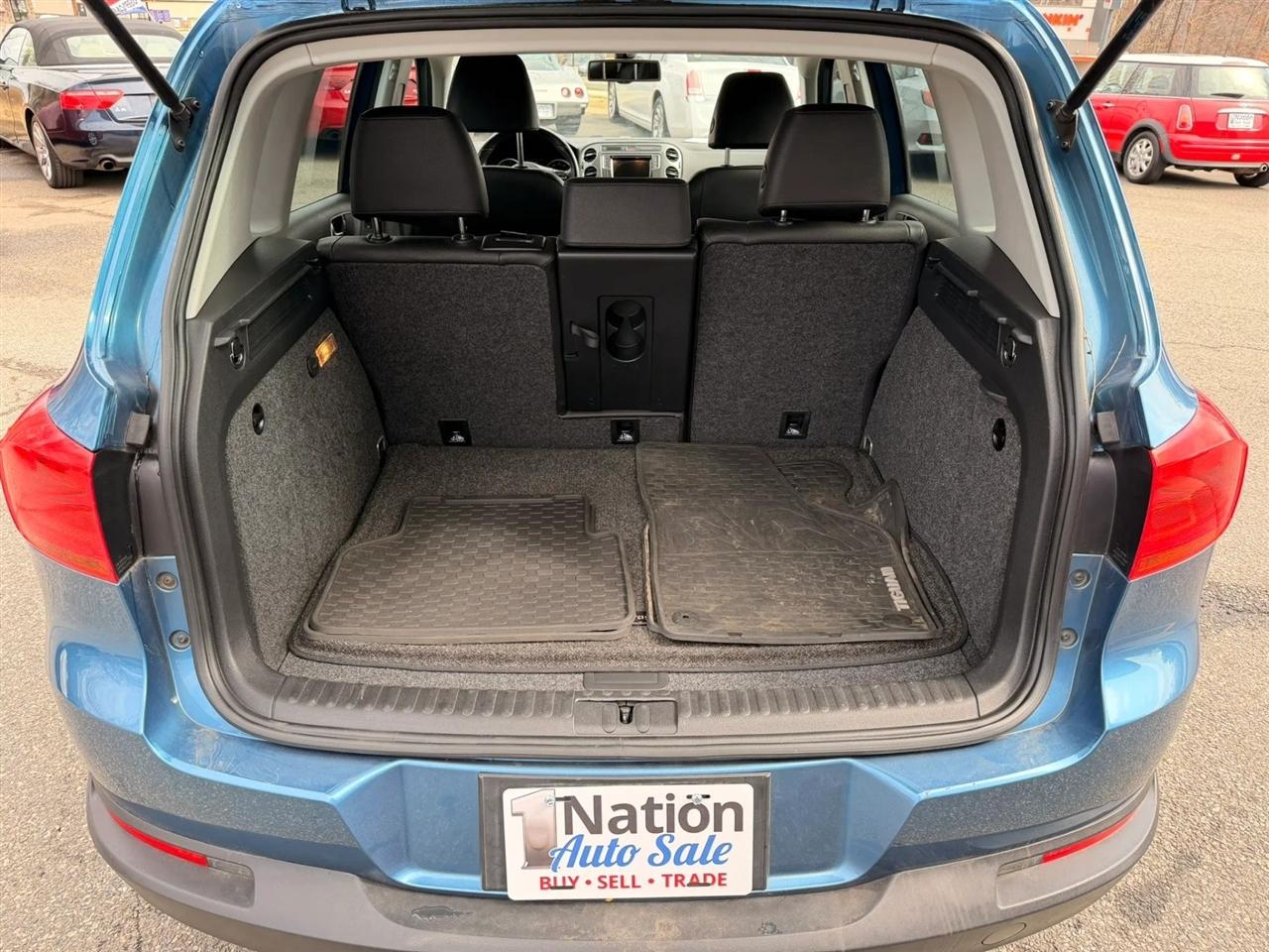 Volkswagen Tiguan S 2017