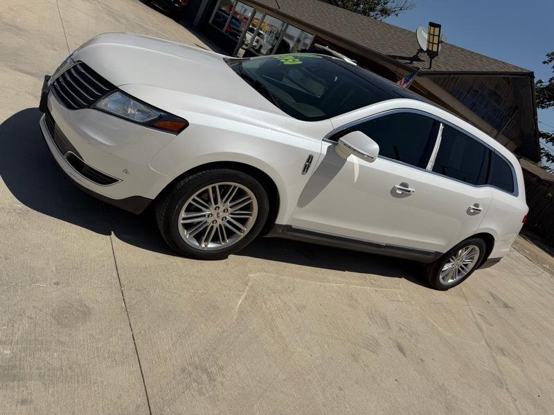 2019 Lincoln MKT Reserve