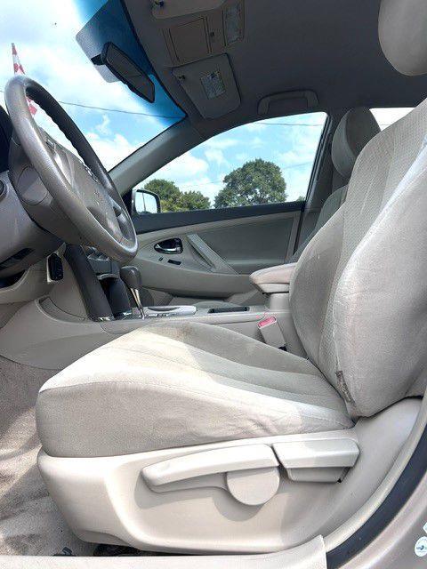 Toyota Camry photo 5
