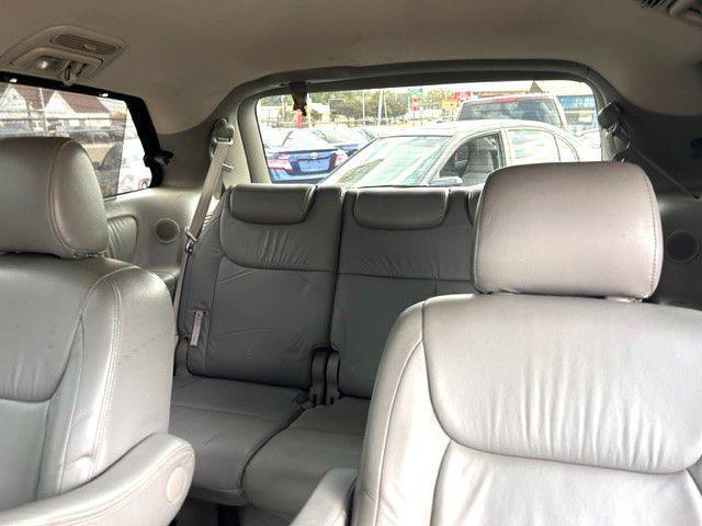 Toyota Sienna photo 9