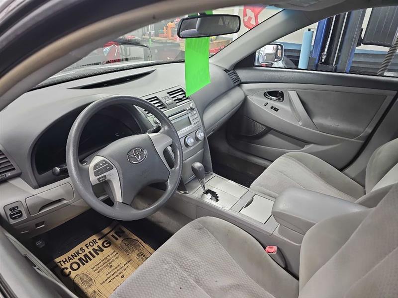 Toyota Camry Base 6-Spd AT 2011