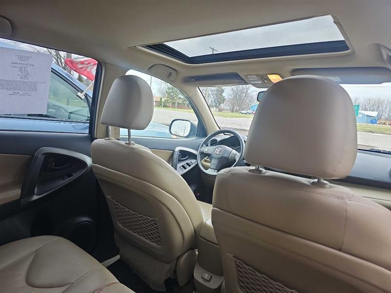 Toyota RAV4 Limited V6 4WD 2009