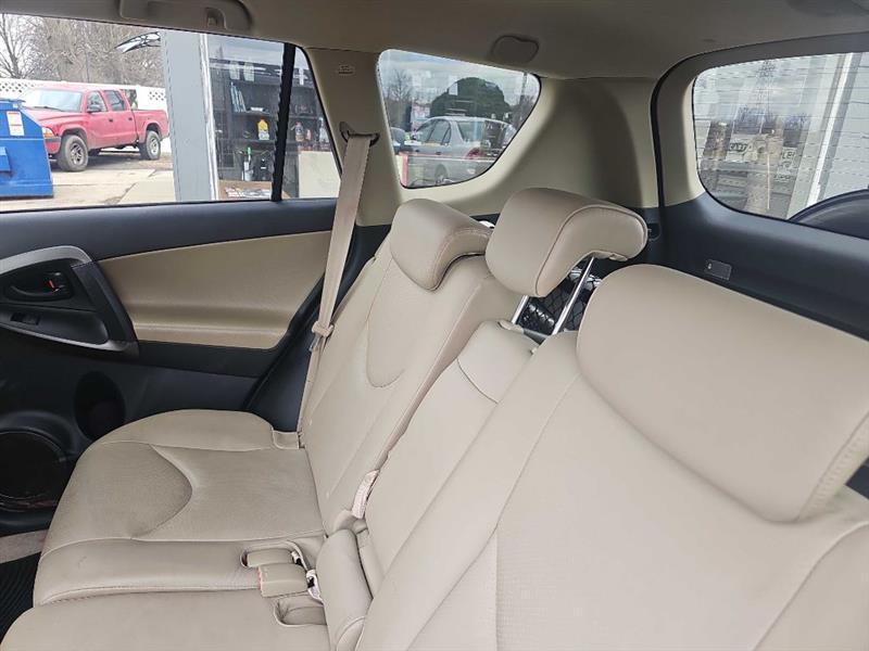 Toyota RAV4 Limited V6 4WD 2009