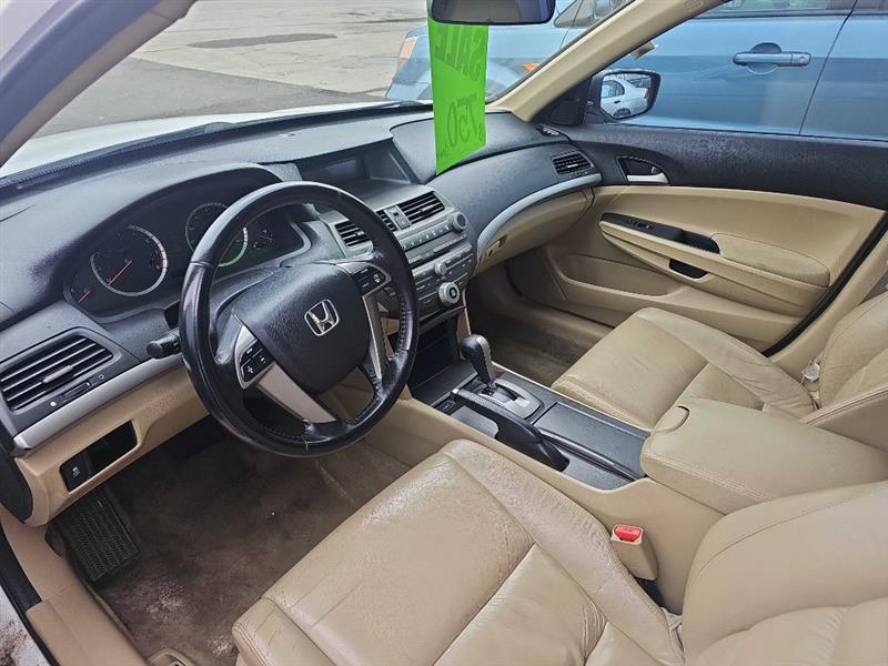 Honda Accord SE Sedan AT 2011