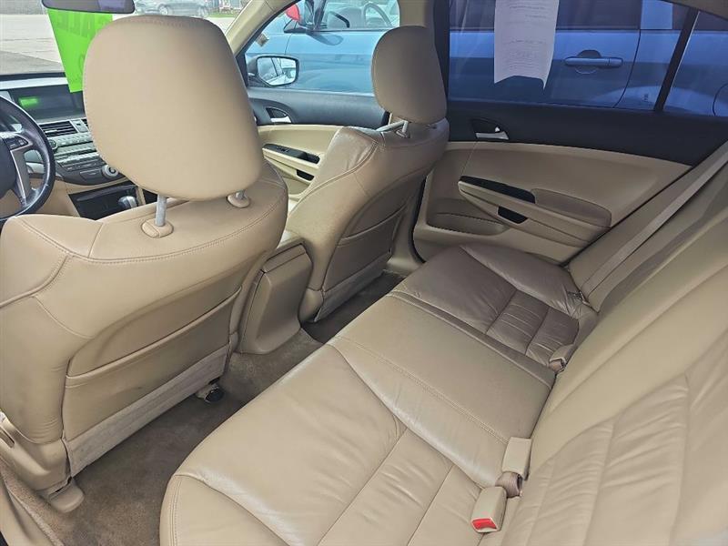 Honda Accord SE Sedan AT 2011