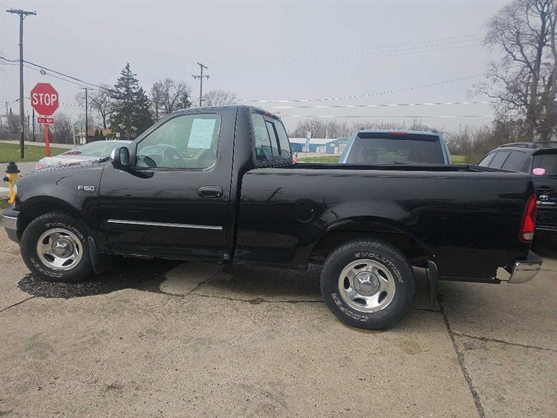 Ford F-150 XL Long Bed 2WD 2001