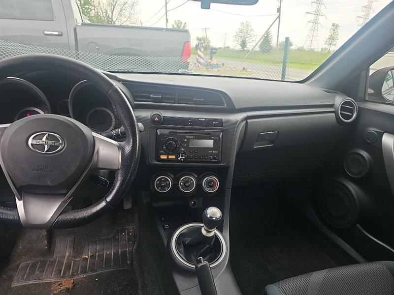 Scion tC Sports Coupe 6-Spd AT 2013