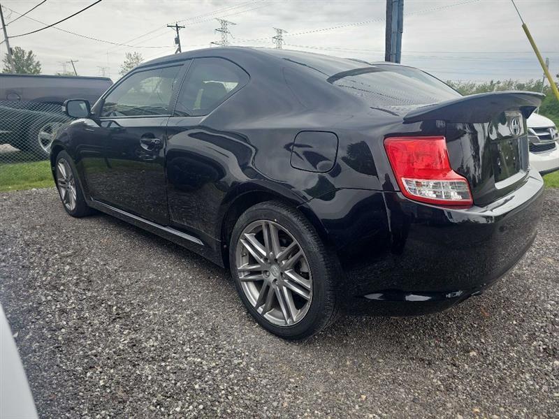 Scion tC Sports Coupe 6-Spd AT 2013