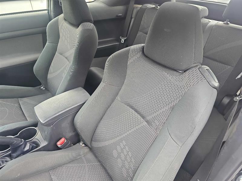 Scion tC Sports Coupe 6-Spd AT 2013