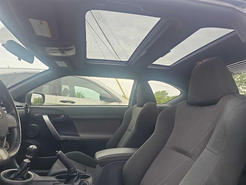 Scion tC Sports Coupe 6-Spd AT 2013