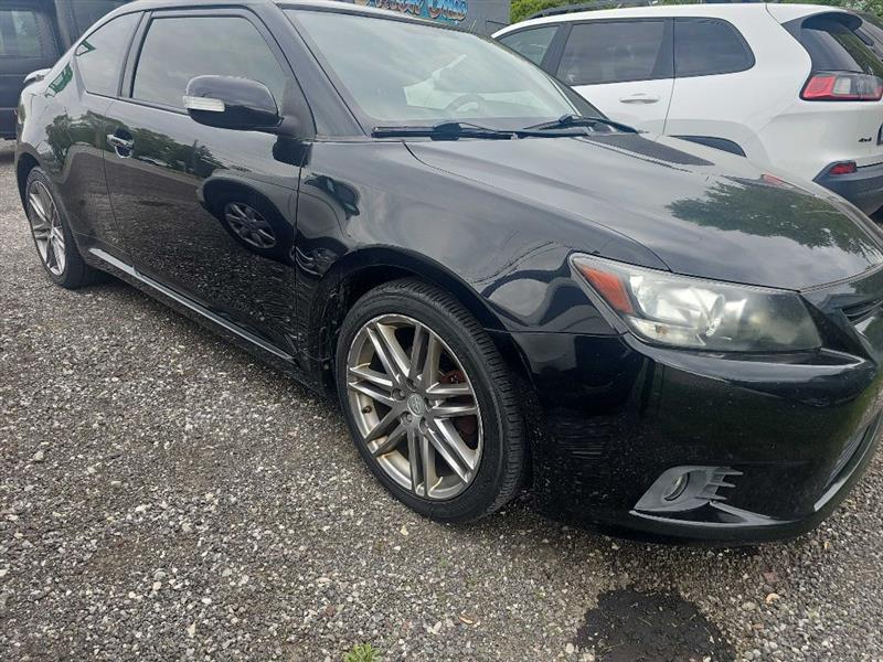 Scion tC Sports Coupe 6-Spd AT 2013