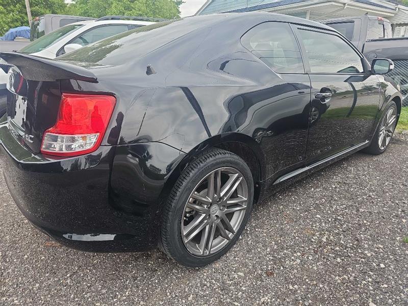 Scion tC Sports Coupe 6-Spd AT 2013