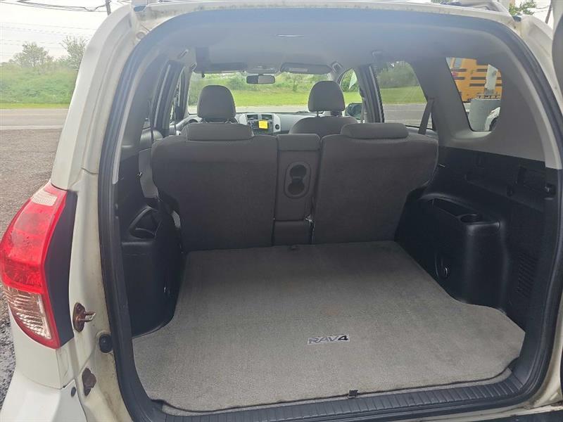 Toyota RAV4 Base I4 4WD 2008