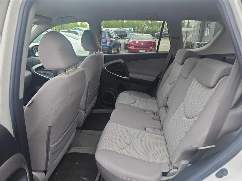Toyota RAV4 Base I4 4WD 2008