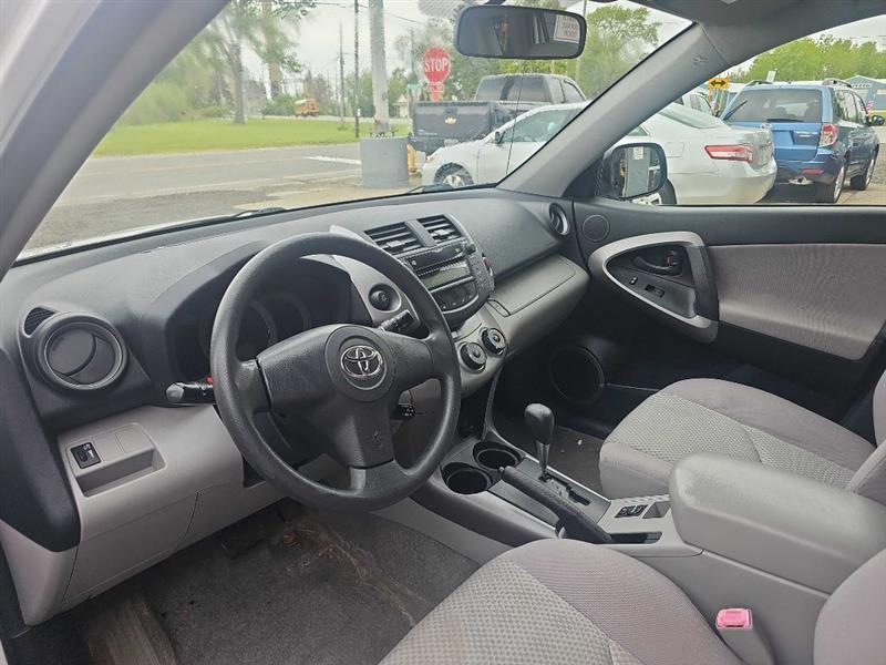 Toyota RAV4 Base I4 4WD 2008