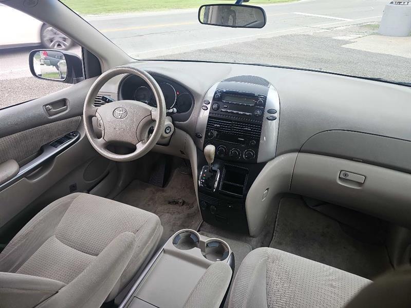 Toyota Sienna CE FWD 7-Passenger 2007
