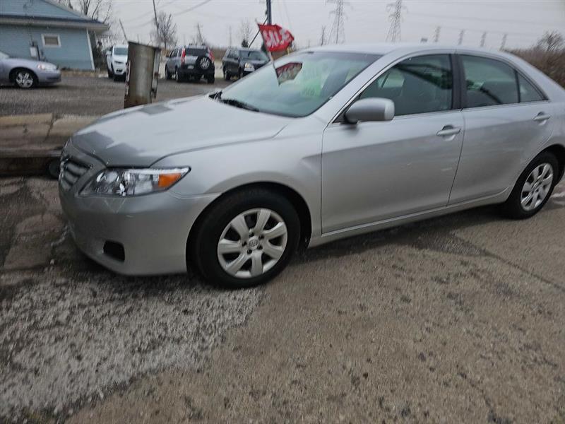 Toyota Camry Base 6-Spd AT 2011