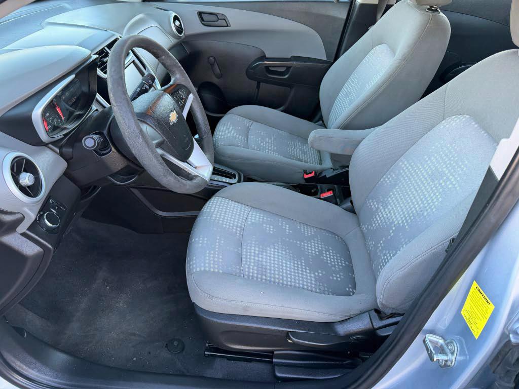 Chevrolet Sonic LS 2017